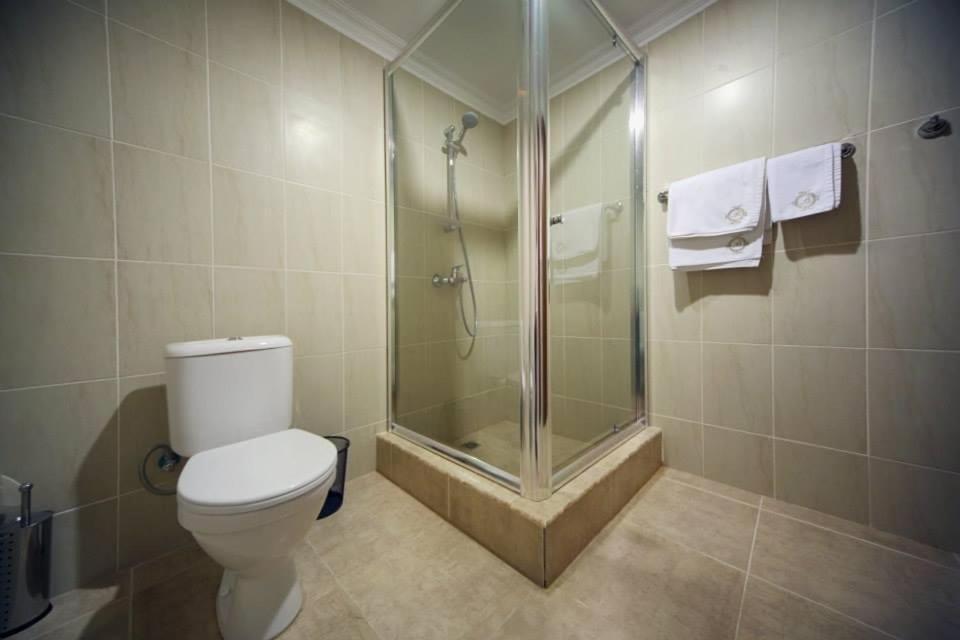 Bagrati 1003 Hotel Кутаиси Екстериор снимка
