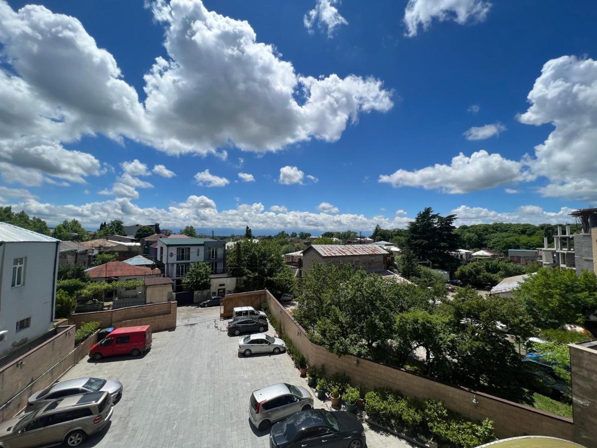 Bagrati 1003 Hotel Кутаиси Екстериор снимка
